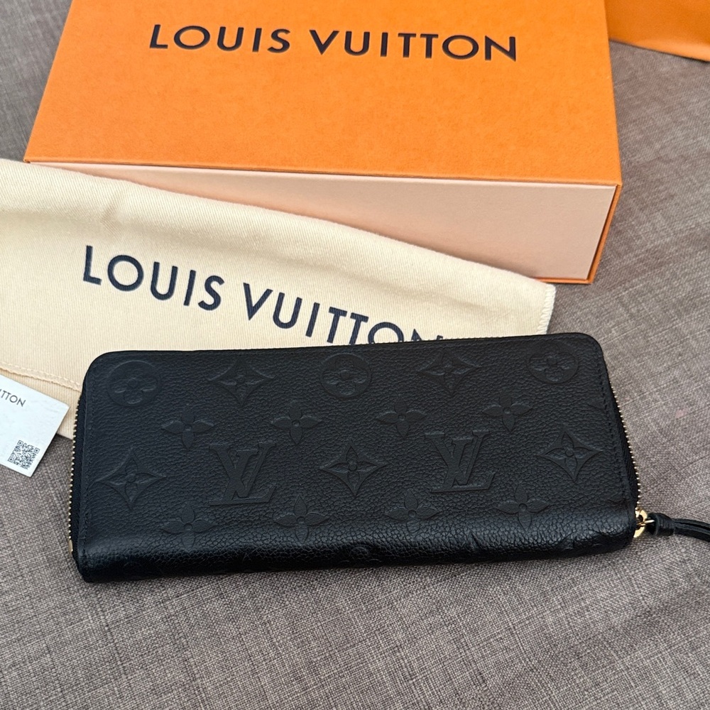 Louis Vuitton Black Clemence wallet